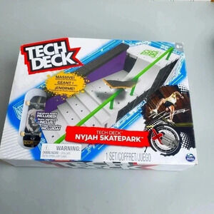 TECH DECK, Nyjah Skatepark X-Connect Park Creator, Massive  Assorted Colors